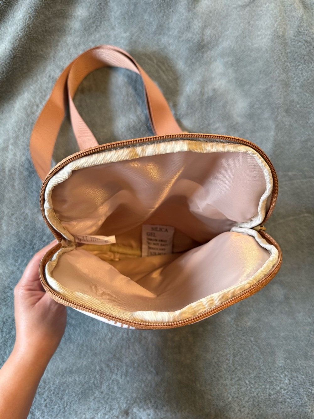 FIGHTING EEL: Barcelona Crossbody - Vintage Palaka Zinnia - Picture 3 of 8
